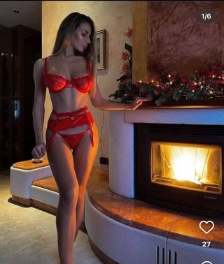 ✨ Darček, ktorý zahreje viac než krb ✨ Hľadáš ideálny tip na Mikuláša alebo Vianoce? Tento luxusný červený komplet je...